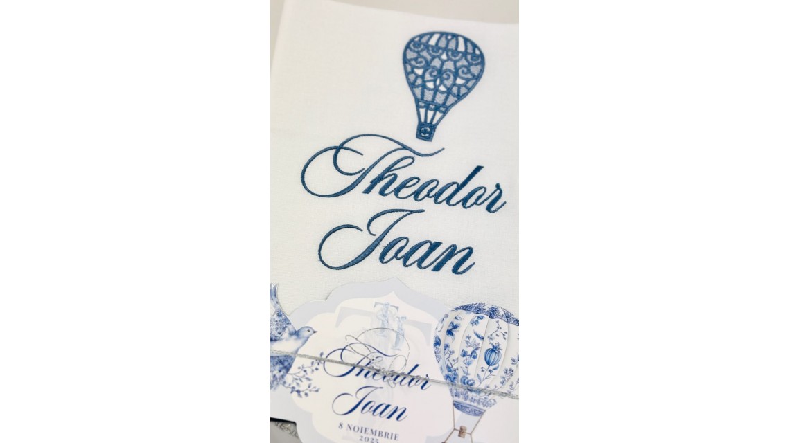 Trusou botez baietel Hot Air Balloon Blue Toile cu baloane de aer cald design elegant 19